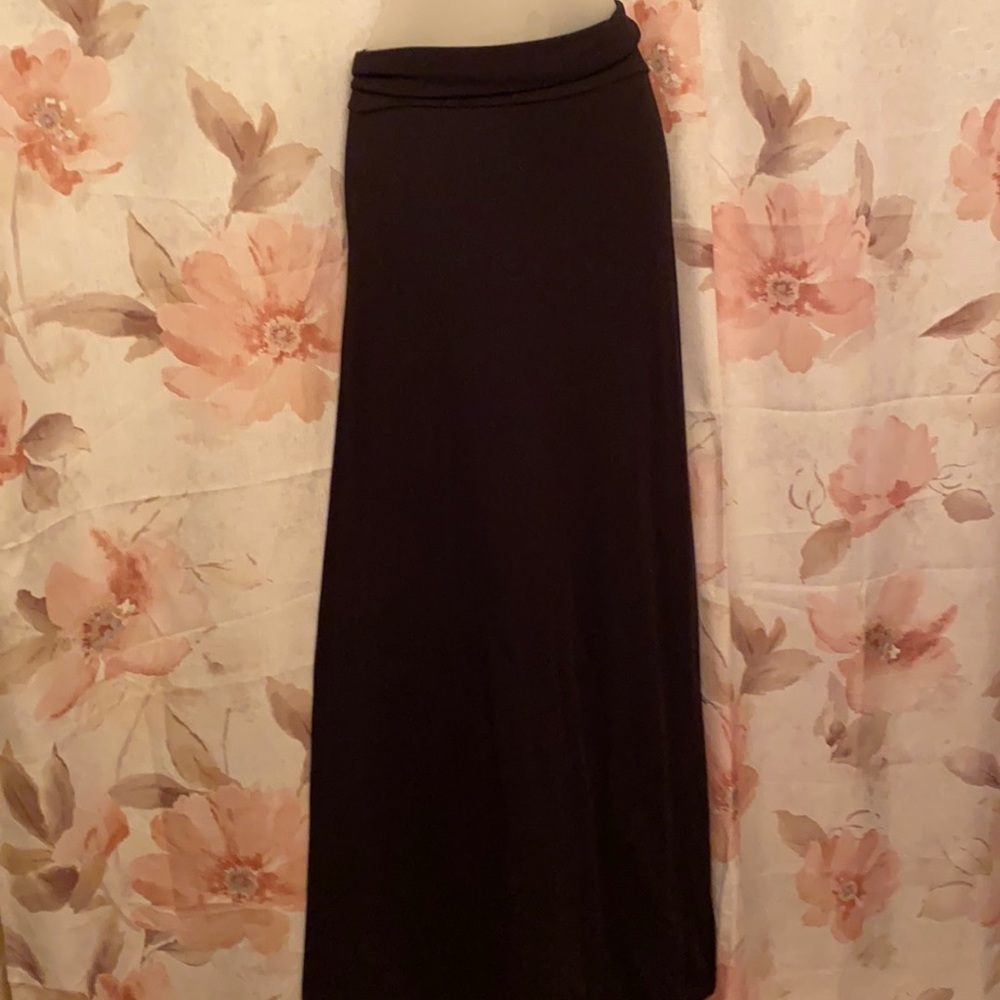 Black maxi skirt. Size L. Yoga waistband